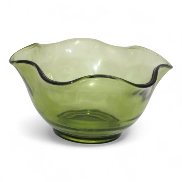 Indiana Glass Other - Vintage Indiana Glass Green Scalloped Edge Bowl 5.5" Decorative Tableware